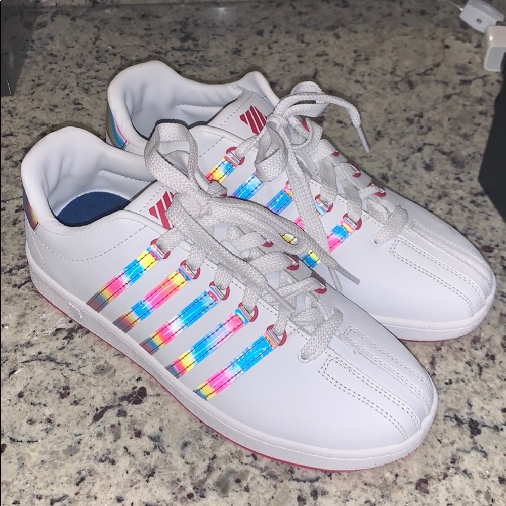 Cool iridescent, holographic striped sneakers. NEW